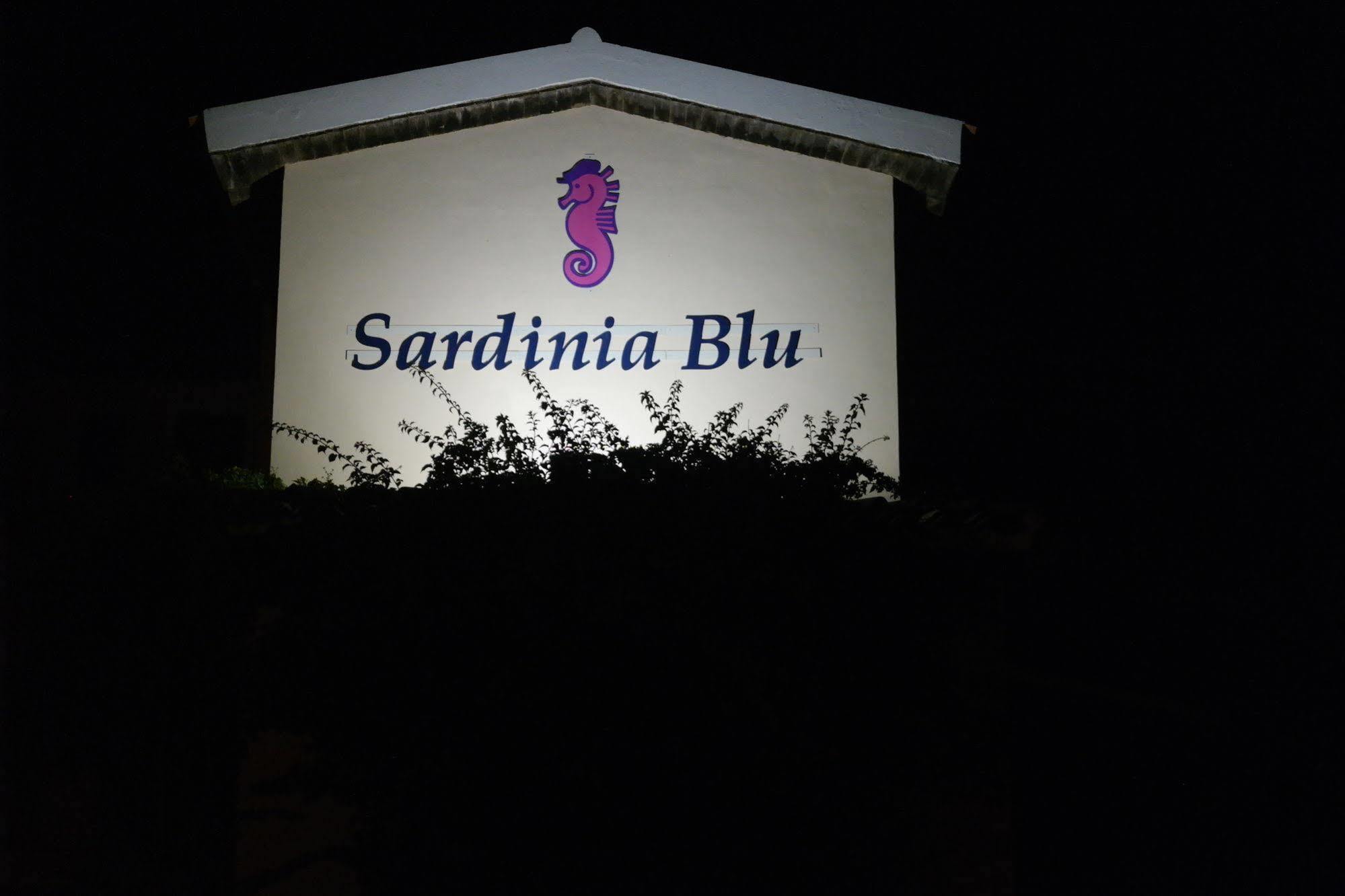 撒丁布鲁公寓式酒店 阿兰奇湾城 外观 照片